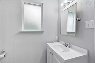 6540 Bernadine Dr, Watauga, TX 76148 - Photo 10