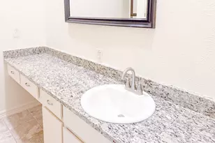 10440 High Hollows Dr, Dallas, TX 75230 - Photo 18
