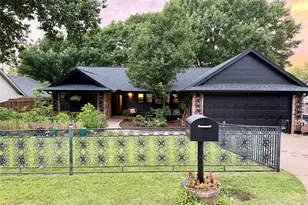 304 Cherry St, Weatherford, TX 76086 - Photo 2