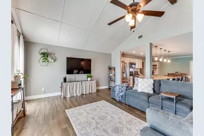 716 Thousand Oaks Drive, Hurst, TX 76054 - Photo 8