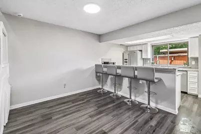 2059 Embassy Way, Carrollton, TX 75006 - Photo 10