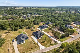 2013 Bedford Ct, Weatherford, TX 76088 - Photo 32