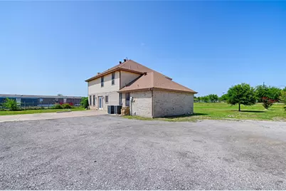 8700 Sallys Way, Alvarado, TX 76009 - Photo 4