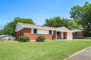 4801 Bellcrest Ct, Fort Worth, TX 76135 - Photo 2