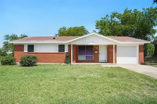 4801 Bellcrest Ct, Fort Worth, TX 76135 - Photo 1