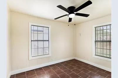 3700 Griggs Avenue, Fort Worth, TX 76119 - Photo 10