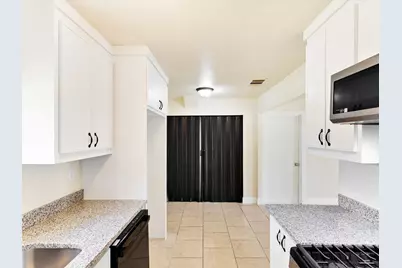 3700 Griggs Avenue, Fort Worth, TX 76119 - Photo 16