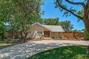 100 N Gentle Dr, Richardson, TX 75080 - Photo 2