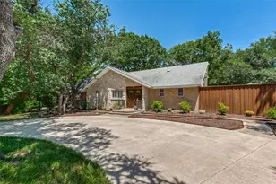 100 N Gentle Dr, Richardson, TX 75080 - Photo 1