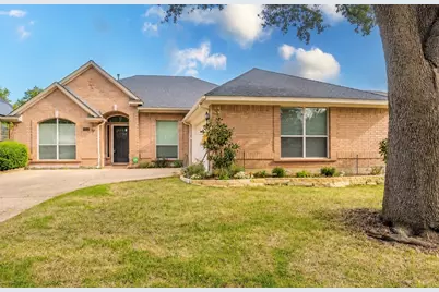 2231 Templeton Drive, Arlington, TX 76006 - Photo 1