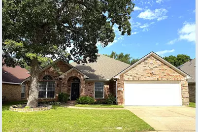 6506 Bluebird Drive, Arlington, TX 76001 - Photo 2