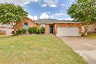 213 Carriage Dr, Willow Park, TX 76087 - Photo 1