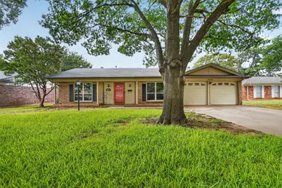 5016 Saint Lawrence Road, Fort Worth, TX 76103 - Photo 2