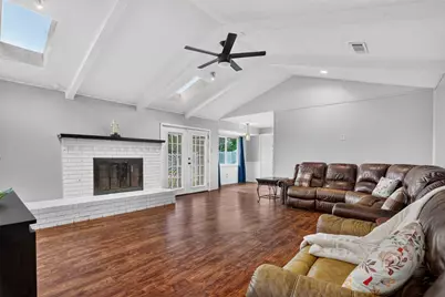 5016 Saint Lawrence Road, Fort Worth, TX 76103 - Photo 4