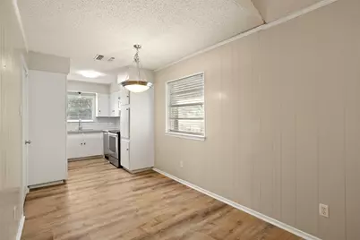 305 NE Todd Street, Burleson, TX 76028 - Photo 12
