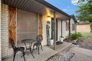 305 NE Todd St, Burleson, TX 76028 - Photo 2