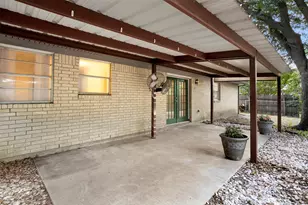 305 NE Todd St, Burleson, TX 76028 - Photo 26
