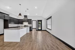 106 Clover Cir, Weatherford, TX 76086 - Photo 8