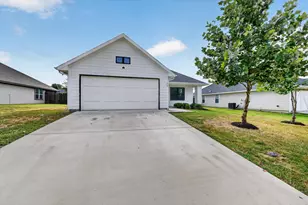 106 Clover Cir, Weatherford, TX 76086 - Photo 2