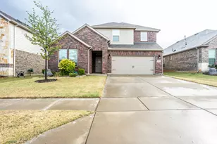 3235 Hunters Gln Dr, Aubrey, TX 76227 - Photo 1