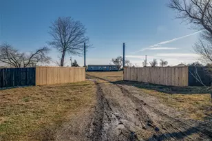 257 Burkett Ln, Royse City, TX 75189 - Photo 1