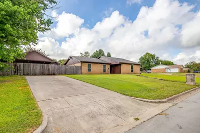 800 Poe Street, Azle, TX 76020 - Photo 26