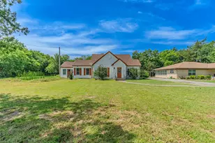 620 Forrester St, Greenville, TX 75401 - Photo 4