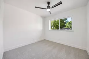 4639 Baystone Dr, Dallas, TX 75211 - Photo 16