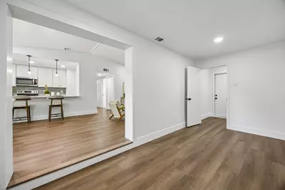 4639 Baystone Drive, Dallas, TX 75211 - Photo 14