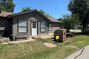 411 Evelyn St, McKinney, TX 75069 - Photo 1