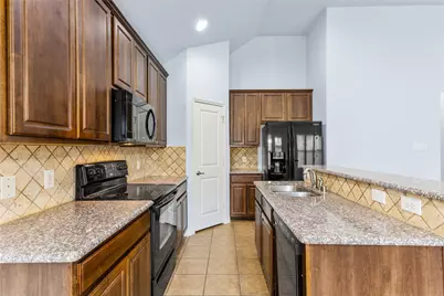 11901 Summer Springs Drive, Frisco, TX 75036 - Photo 6