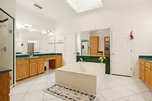 9709 Divot Dr, Granbury, TX 76049 - Photo 24