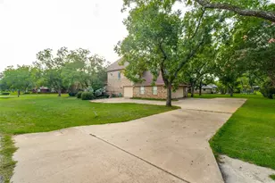 9709 Divot Dr, Granbury, TX 76049 - Photo 34