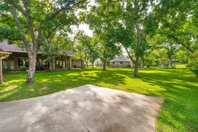 9709 Divot Drive, Granbury, TX 76049 - Photo 32