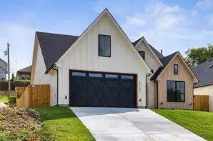 2920 NW 20th St, Fort Worth, TX 76106 - Photo 2