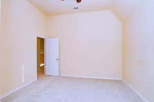 2439 Newcastle Bend, Irving, TX 75063 - Photo 16