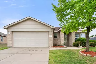 1315 Foster St, Cedar Hill, TX 75104 - Photo 2