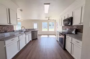 3940 Victory Ct, Midlothian, TX 76065 - Photo 2
