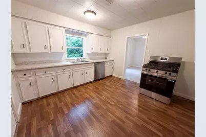 608 E Navasota Street, Groesbeck, TX 76642 - Photo 2