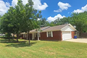 6005 Barry Dr, Watauga, TX 76148 - Photo 2