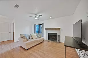 1307 Willoughby Ln, Arlington, TX 76011 - Photo 12