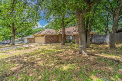 2119 Turf Club Drive, Arlington, TX 76017 - Photo 2