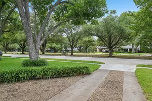 2314 Barberry Dr, Dallas, TX 75211 - Photo 30