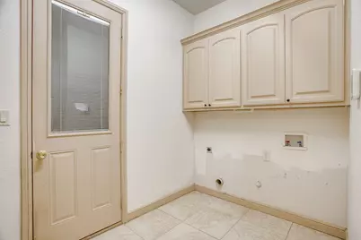 9704 Trinity Court, Granbury, TX 76049 - Photo 32