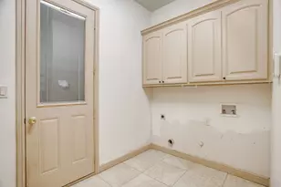 9704 Trinity Ct, Granbury, TX 76049 - Photo 32