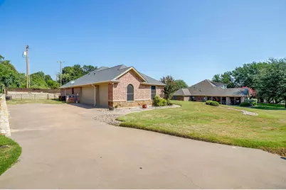 9704 Trinity Court, Granbury, TX 76049 - Photo 2