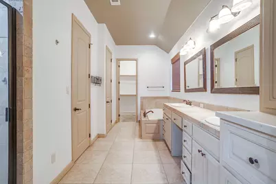 9704 Trinity Court, Granbury, TX 76049 - Photo 20