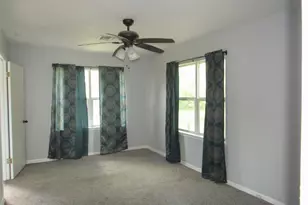 608 Hayes St, McGregor, TX 76657 - Photo 6