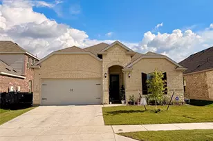 1009 Blazin Bronco Trl, Fort Worth, TX 76052 - Photo 2