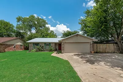 802 N Spears Street, Alvarado, TX 76009 - Photo 1